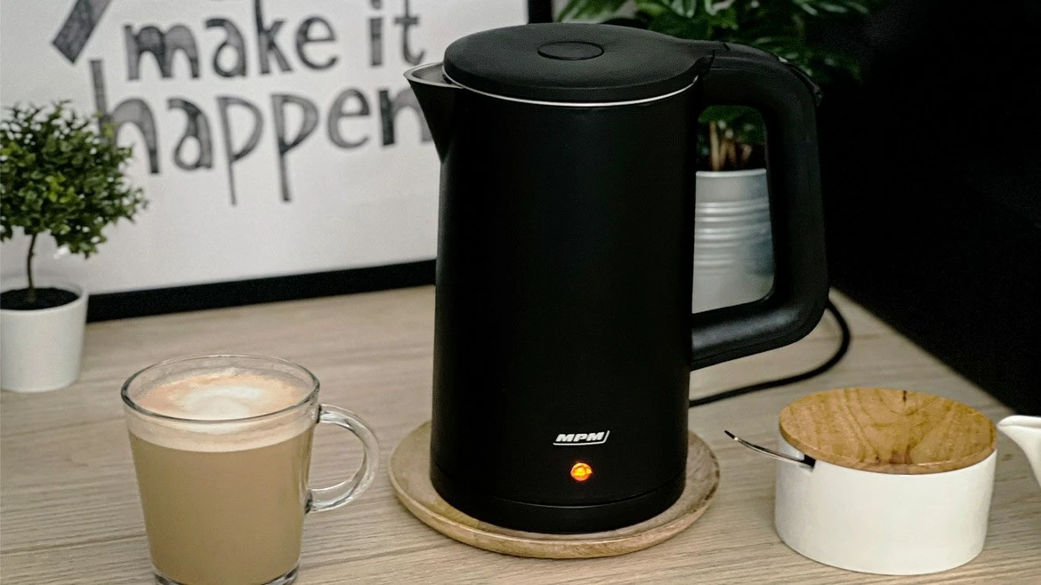 Vluese uji MPM MCZ-105/C, 2200W, 1.7L, e zezë