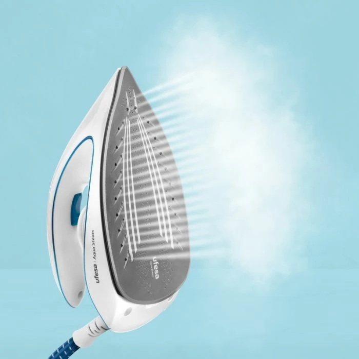 Stacion hekurosjeje me avull UFESA Aqua Steam MPN 80205362 2400W, 6 bar, rezervuar 1.5L, blu/bardhë