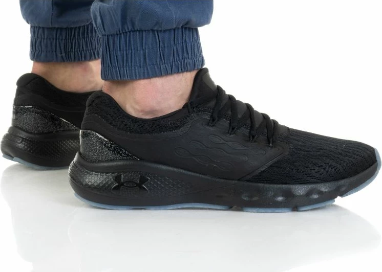 Atlete për meshkuj Under Armour, të zeza [Madhësia: 44]