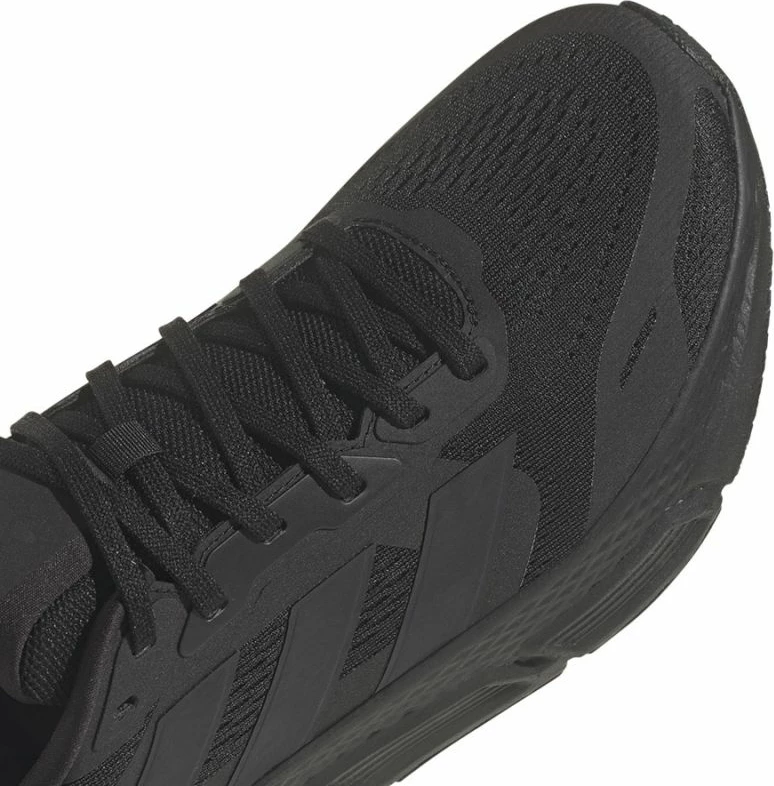 Atlete për vrapim adidas Questar 2 M, të zeza