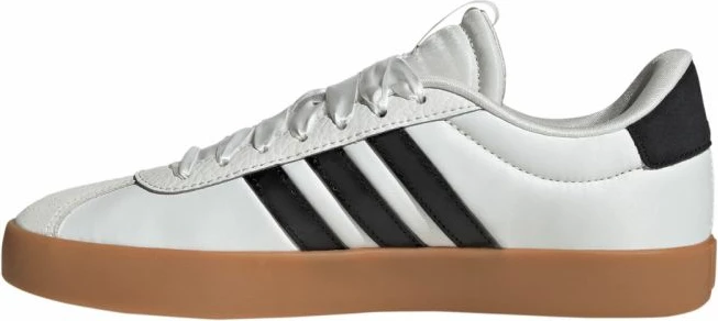 Atlete për femra adidas, të bardha