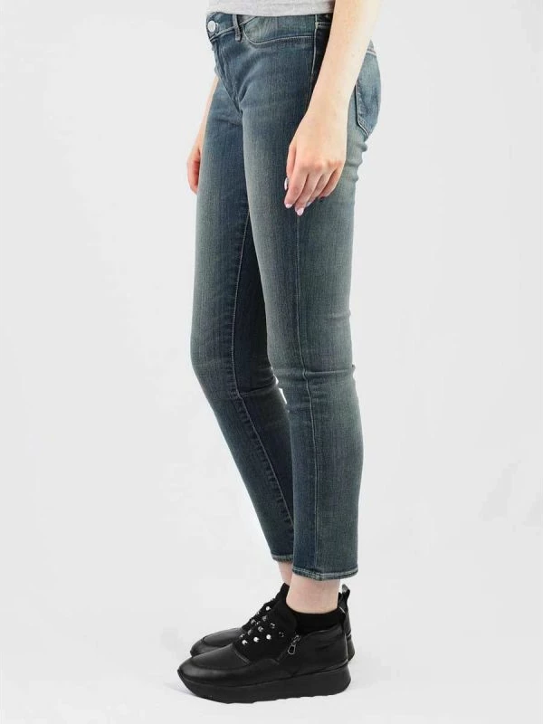 Pantallona për femra Wrangler