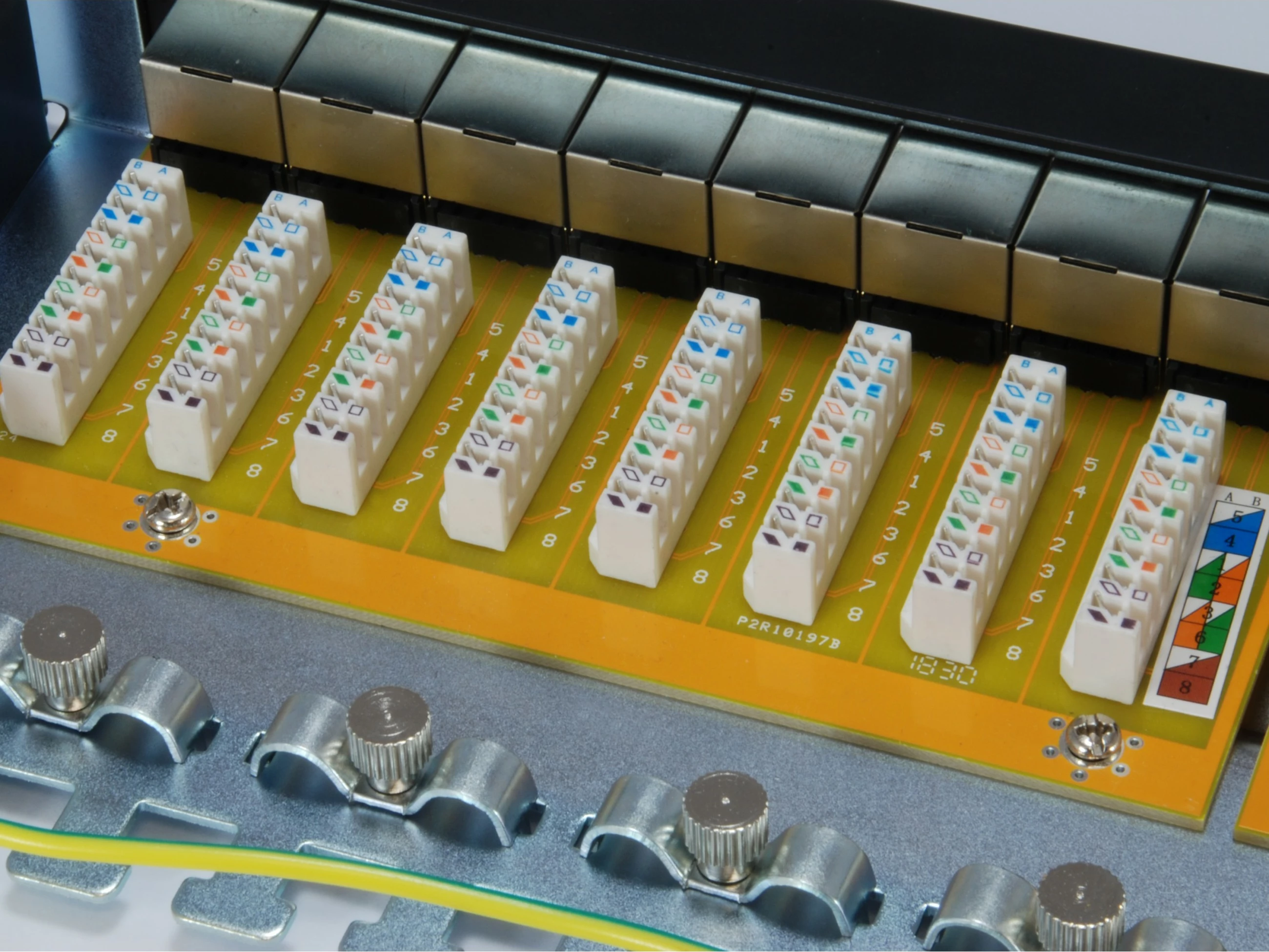 Panel patch rrjeti Equip 24-porta, Cat6a, 1U, i zi