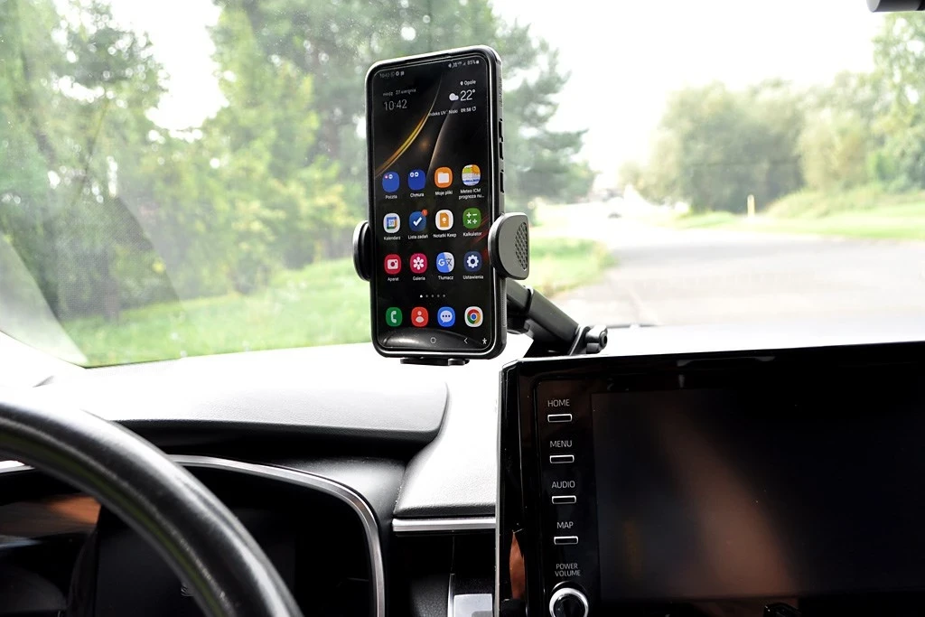 Mbajtës për telefon në veturë iBox H-9, e zezë