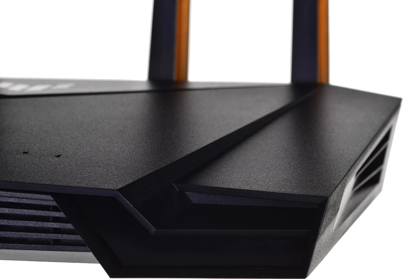 Ruter Asus TUF Gaming AX3000 V2, i zi