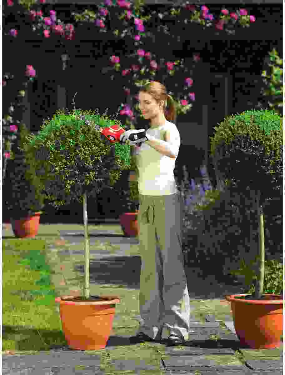 Gërshërë aku për shkurre dhe bar Black&Decker GSL700 7V 1.2Ah