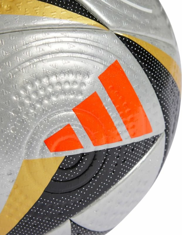 Top futbolli adidas, gri/argjendtë