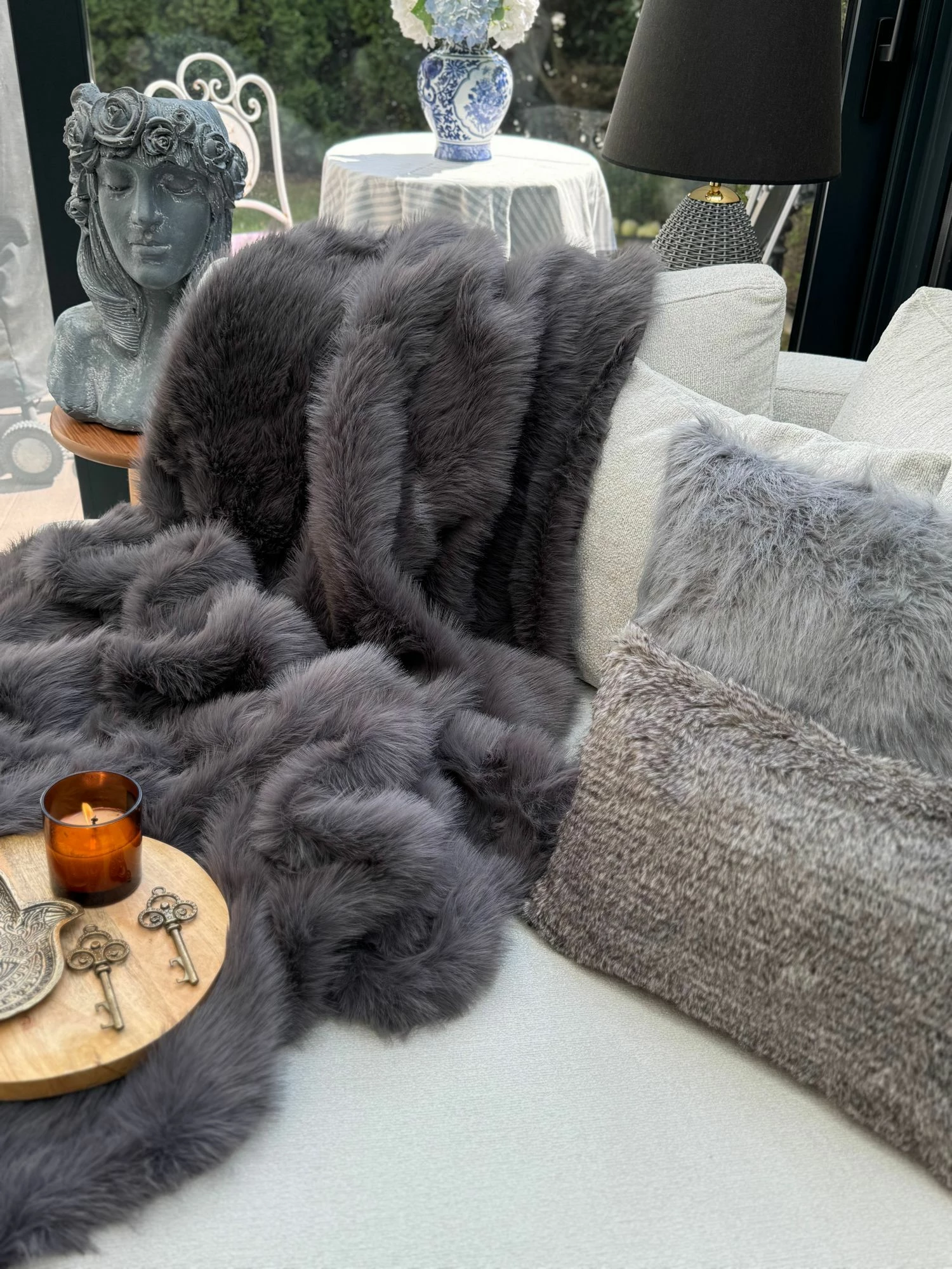 Shall për divan, ngjyrë antracit, Evila Originals, 200x150