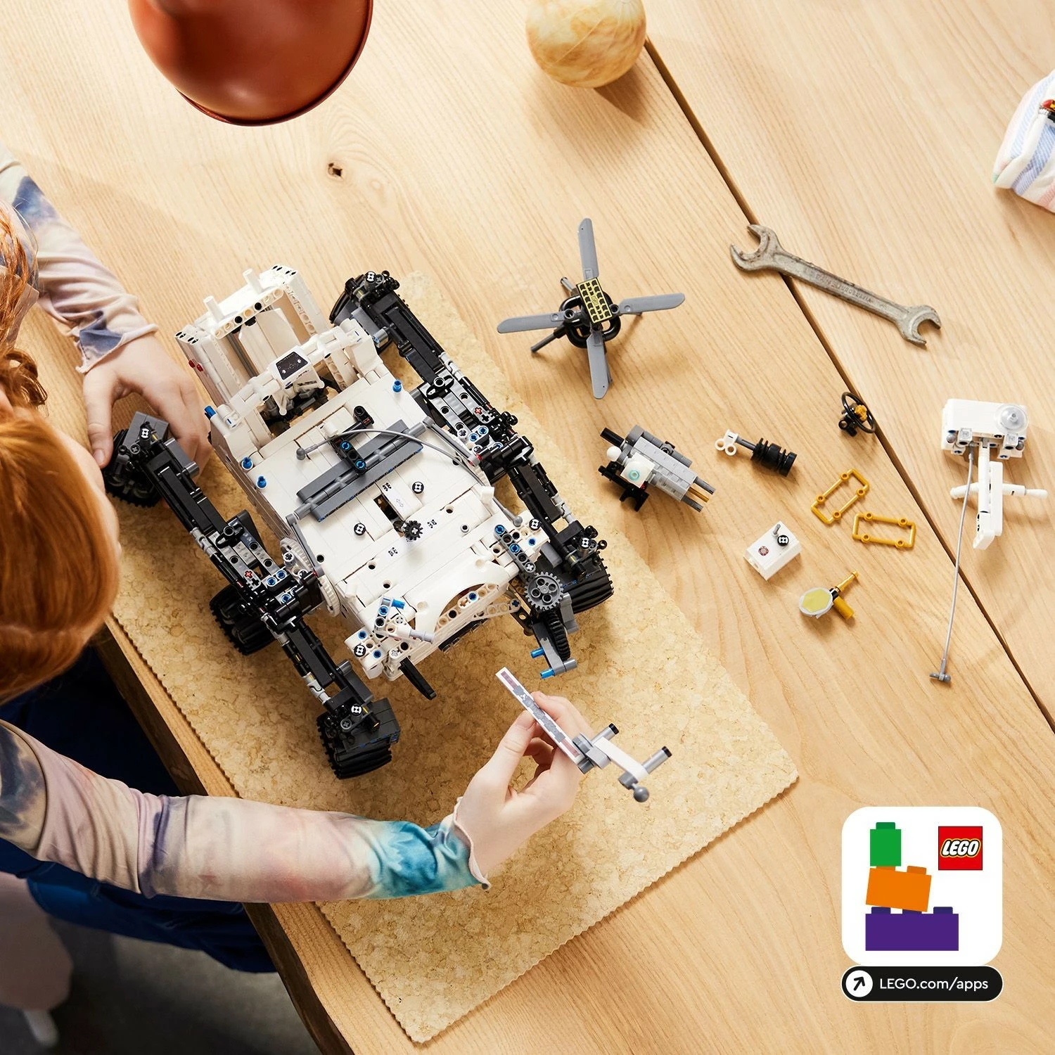 Set ndërtimi LEGO Technic NASA Mars Rover Perseverance 42158, 1132 pjesë, multikolor