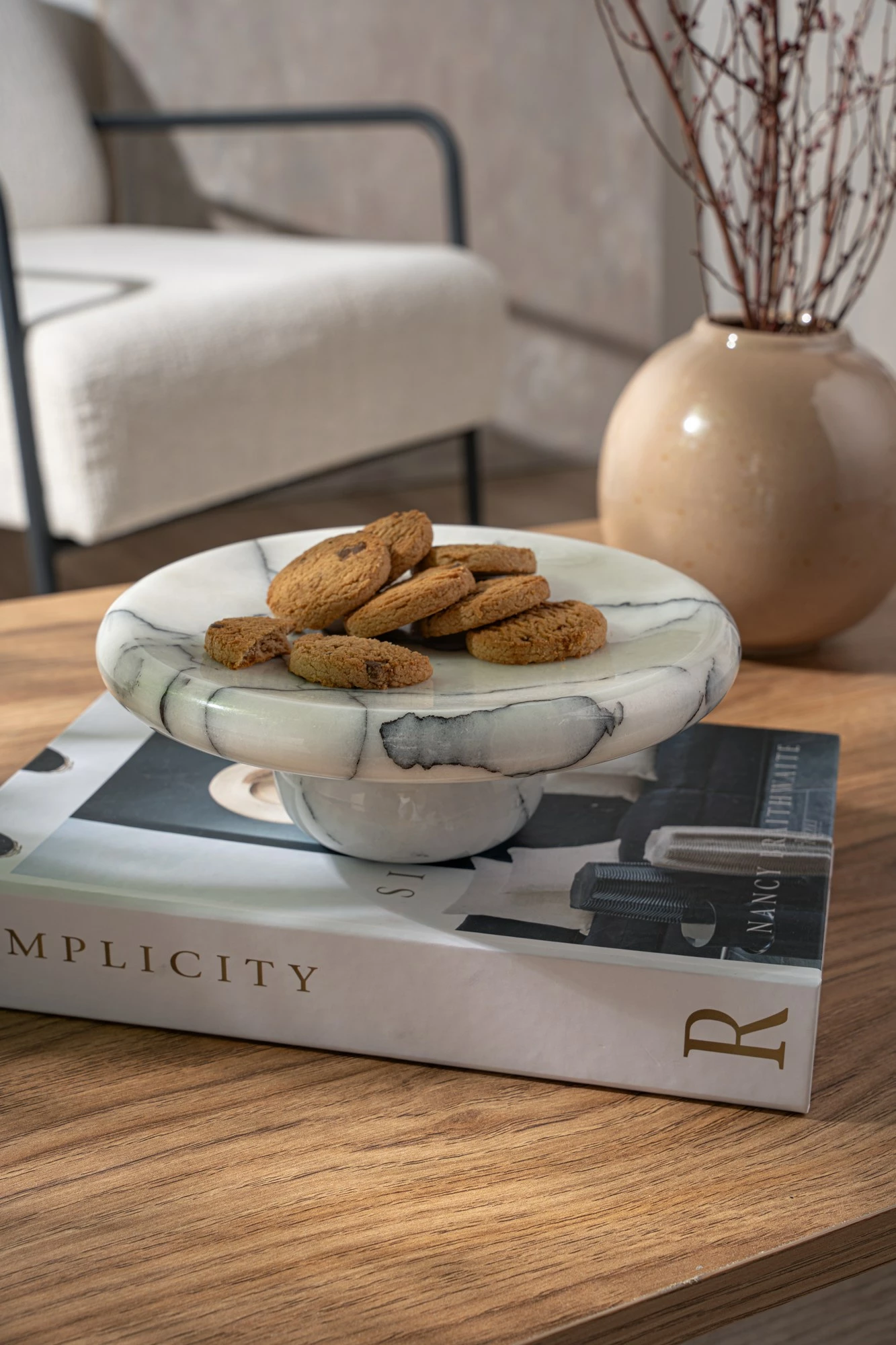 Pjatë për servirje ëmbëlsirash prej mermeri Hermia, MAR09930302D