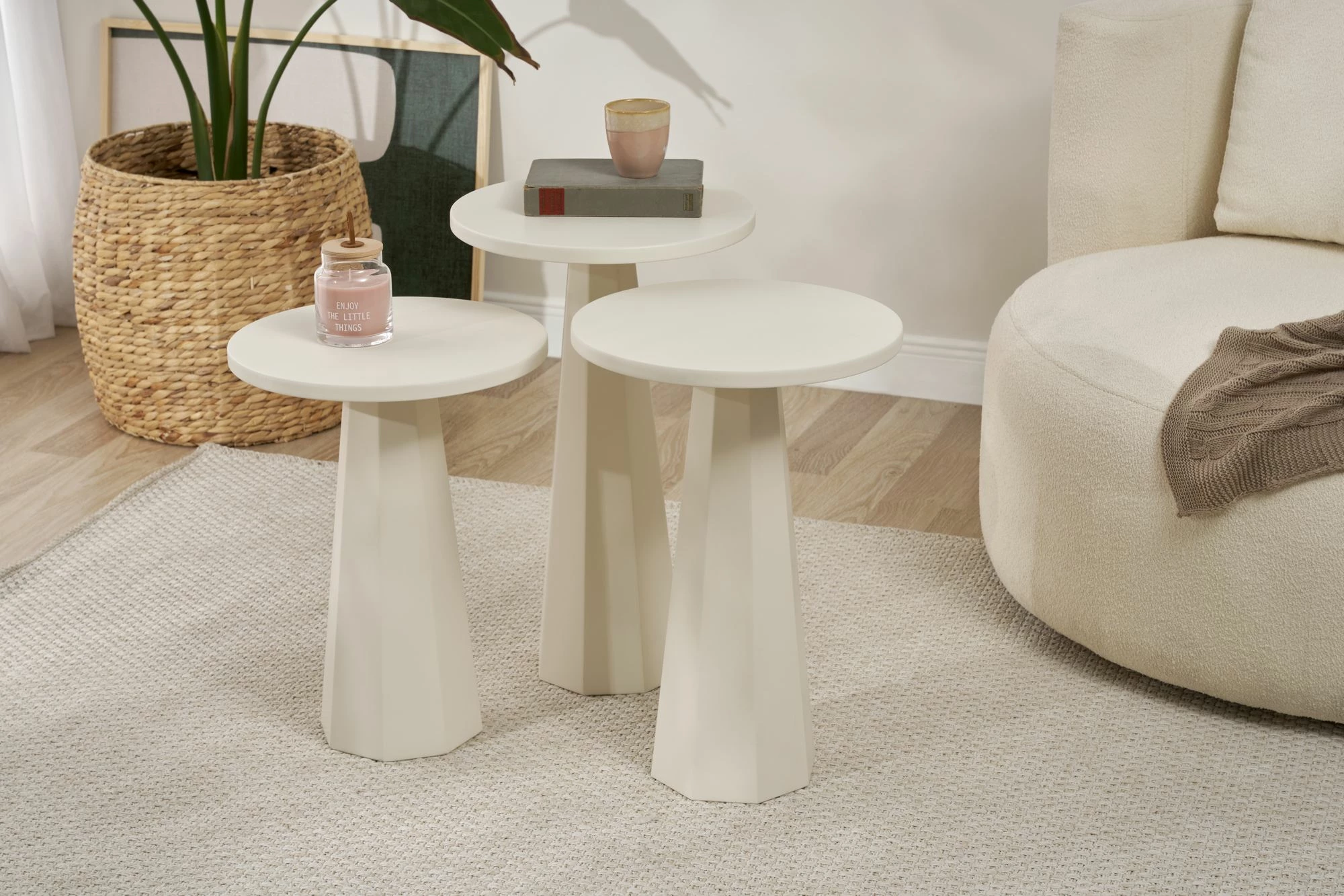 Set tavolinash anësore Skye Decor, Lilyum (57 + 52 + 47) - e bardhë