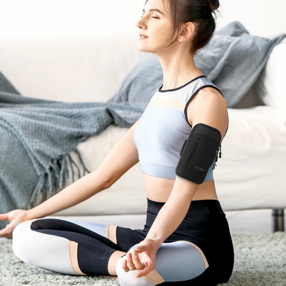 Mbështjellës krahu Tech-Protect M6 universal për celular, i zi