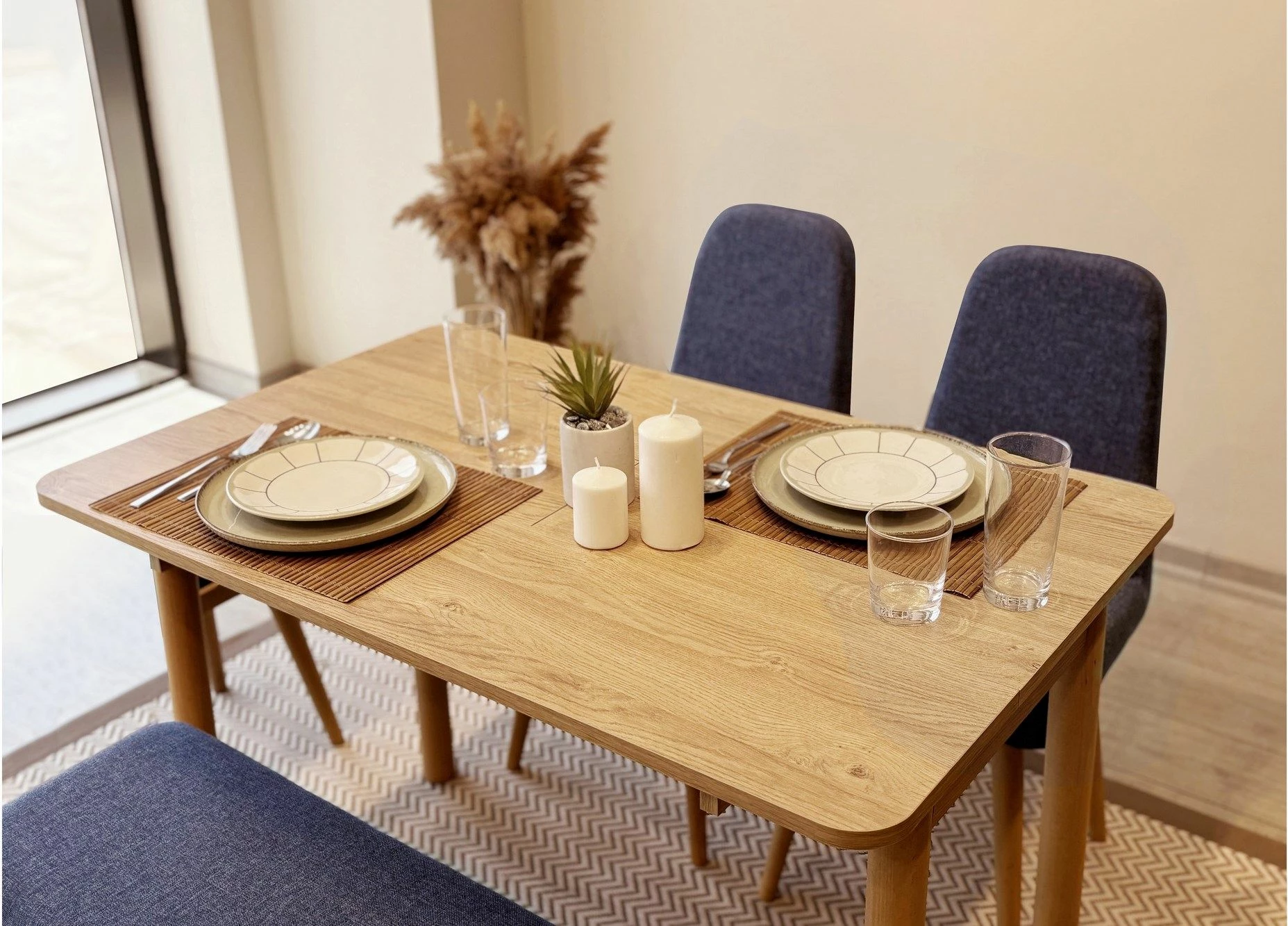 Tavolinë me karrige, zgjatshme, 4 pjesë, ngjyrë lis dhe kaltër e errët, Vina Mini 01 1048