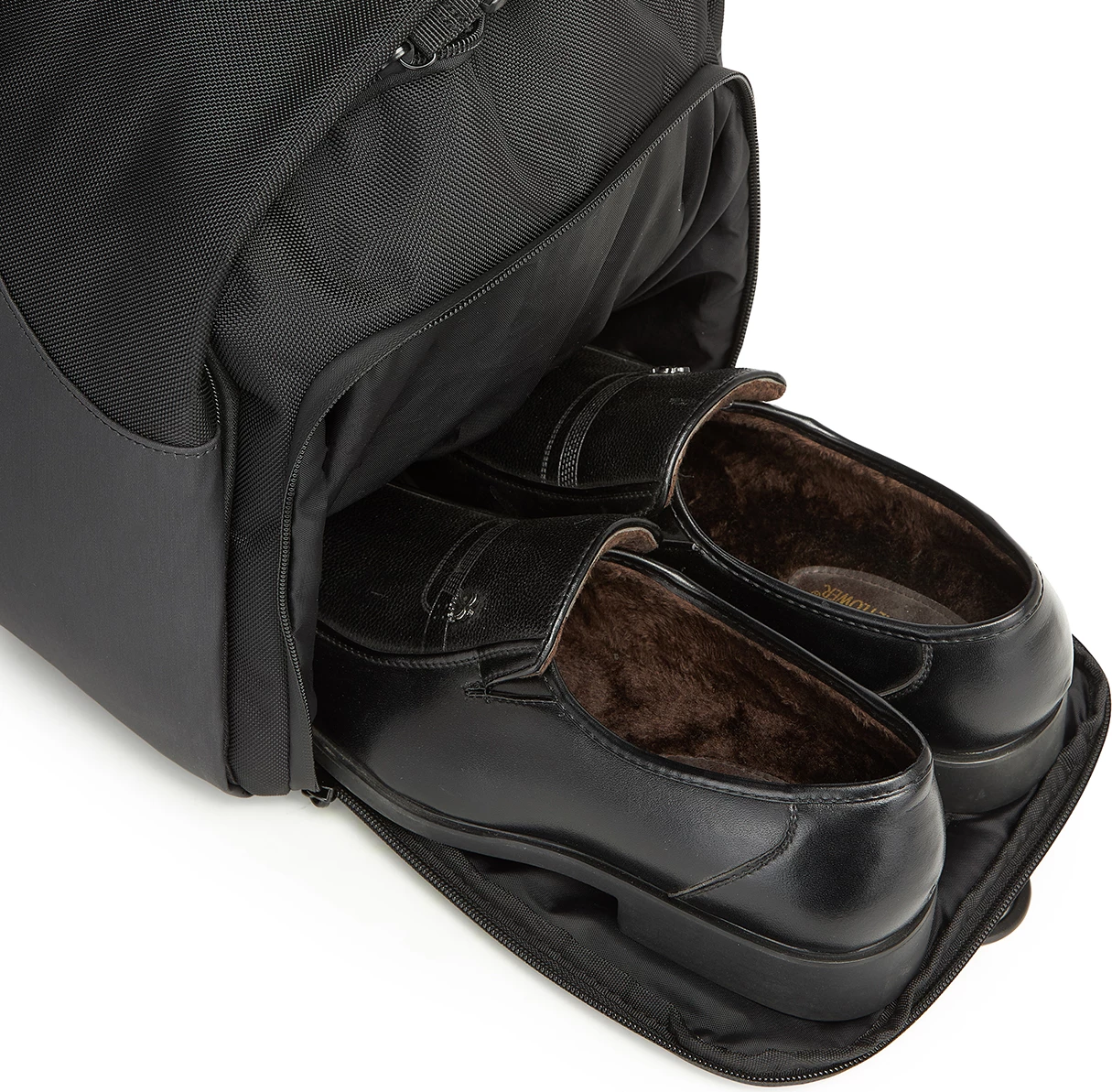 Çantë udhëtimi Wozinsky Premium, 45L, me xhep të lagësht, e zezë