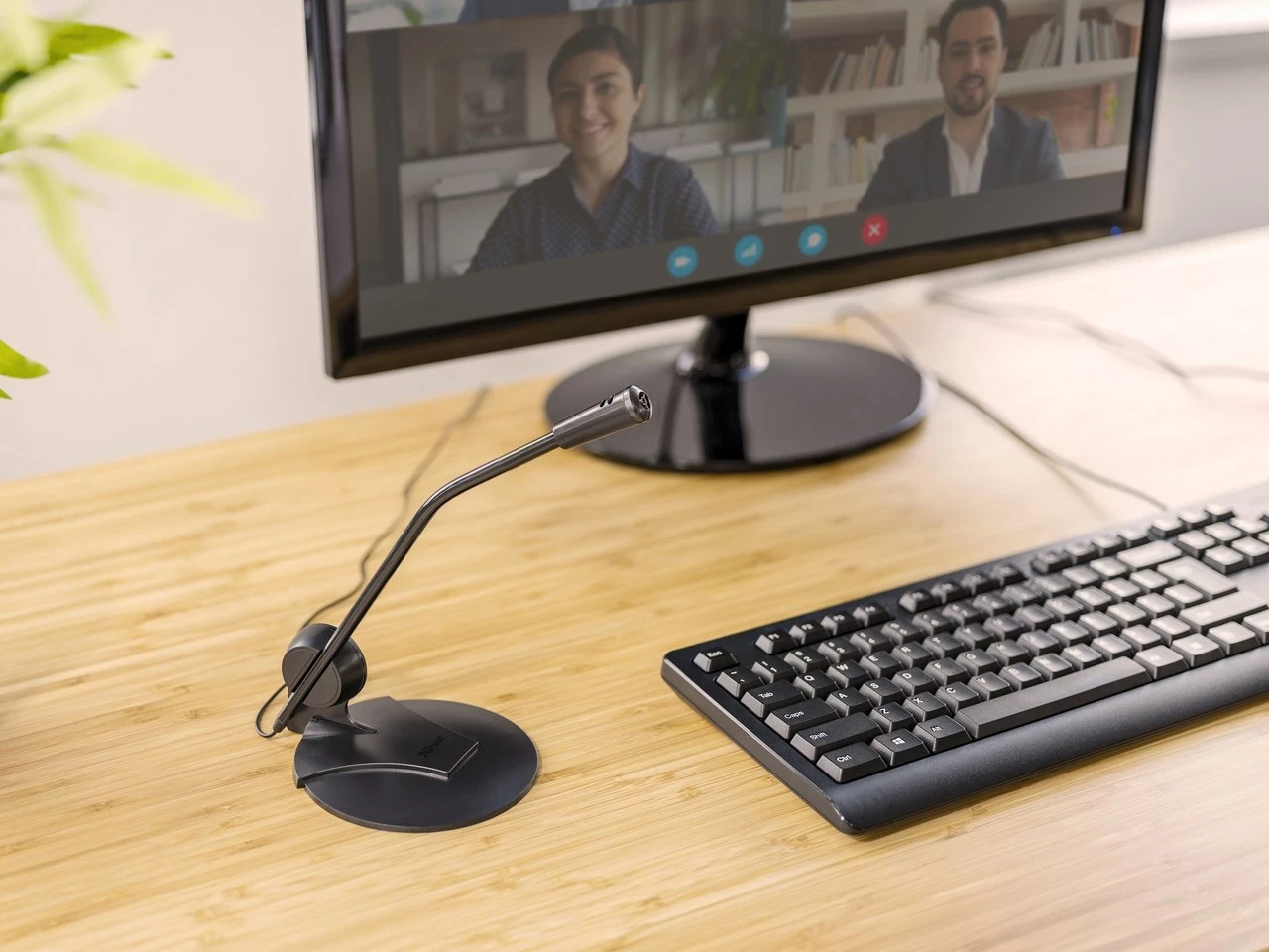 Mikrofon Trust 21674 për kompjuter, me kabllo 1.8 m, i zi