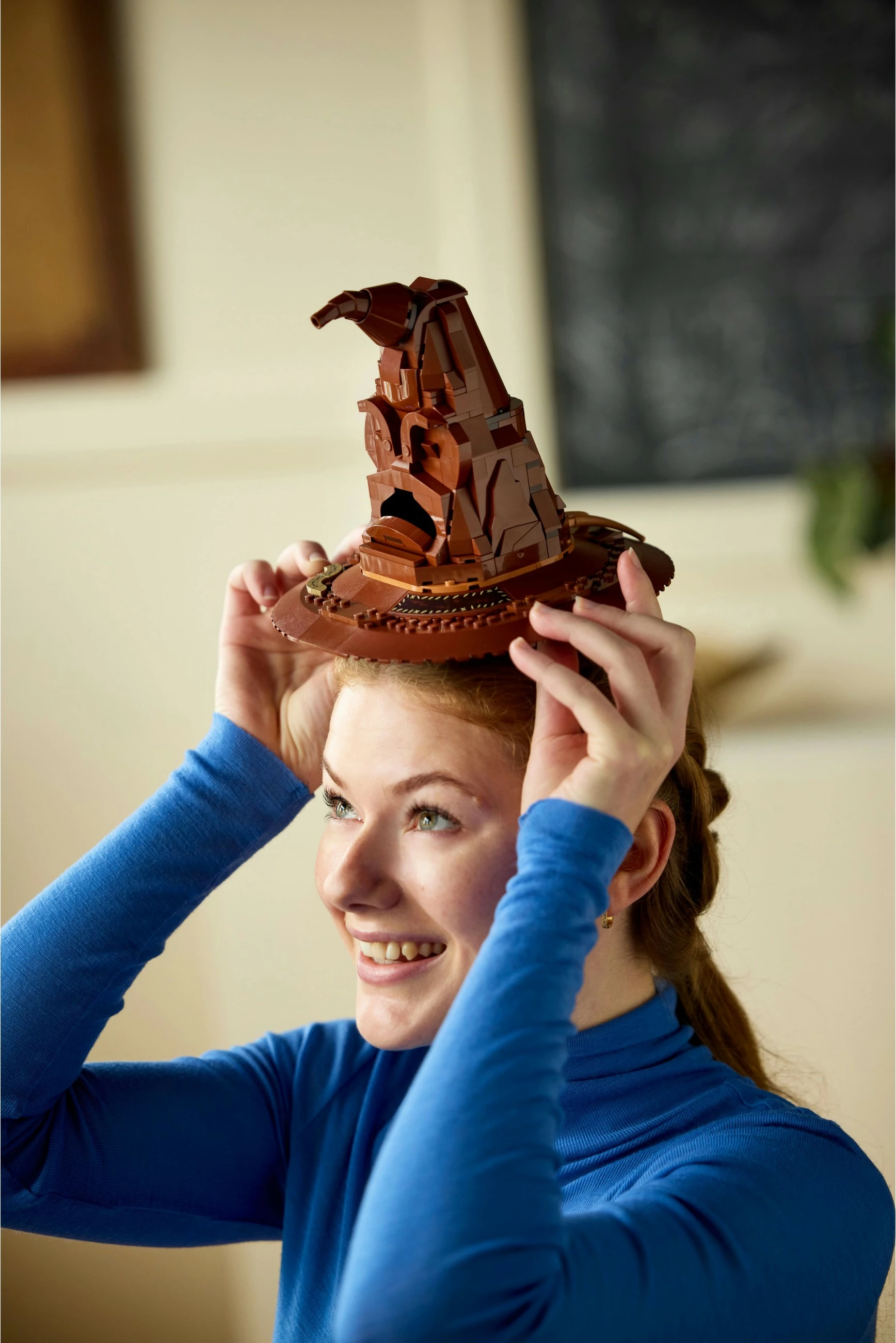 Set LEGO Talking Sorting Hat, 561 copë, plastikë, për të rritur, ngjyrë kafe