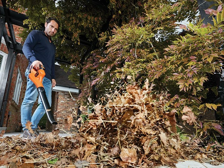 Fshesë me ajër pa kabllo BLACK+DECKER GWC1820PC-QW, 18 V, 209 km/h, portokalli/zezë