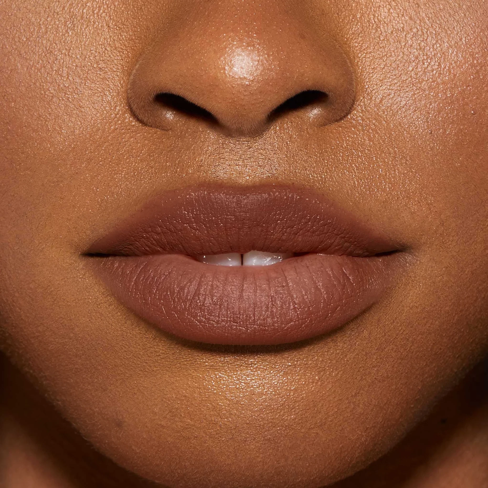 Lipstick Beyond Blurry – Shade: Saint