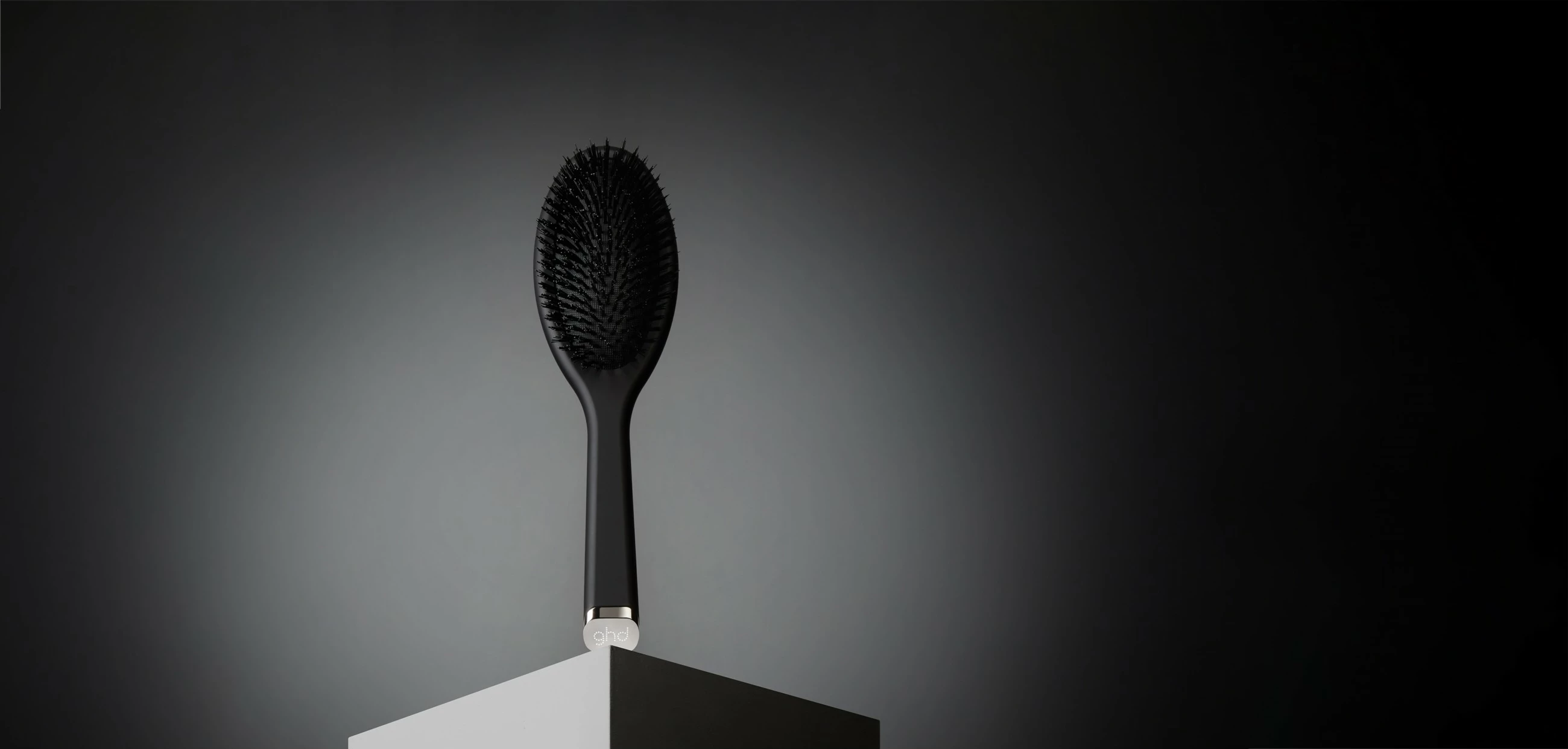 Brushë stiluese ghd 9252, e zezë