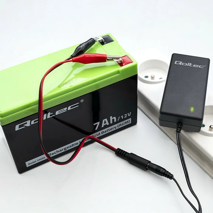 Karikues automatik baterie Qoltec 52423, 6V/12V, 1.5A, me LED, i zi