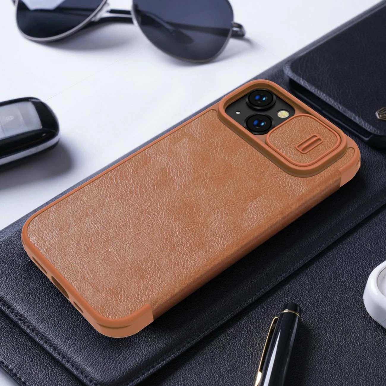 Mbështjellës Nillkin Qin Leather Pro Case për iPhone 14 Plus, me kapak dhe mbrojtje kamere, Kaltër