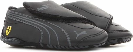 Atlete për djem Puma, të zeza