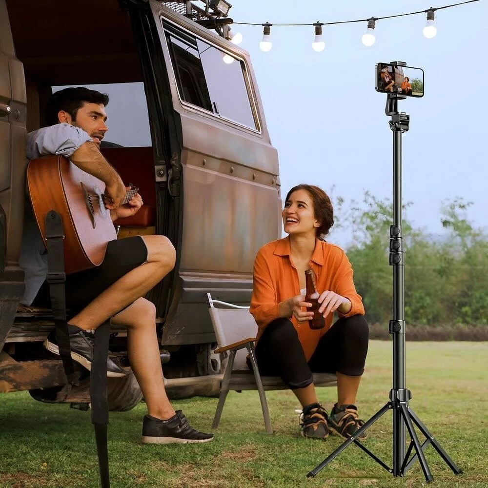 Selfie stick UGREEN LP680 me stativ dhe telekomandë, 1.8m, i zi