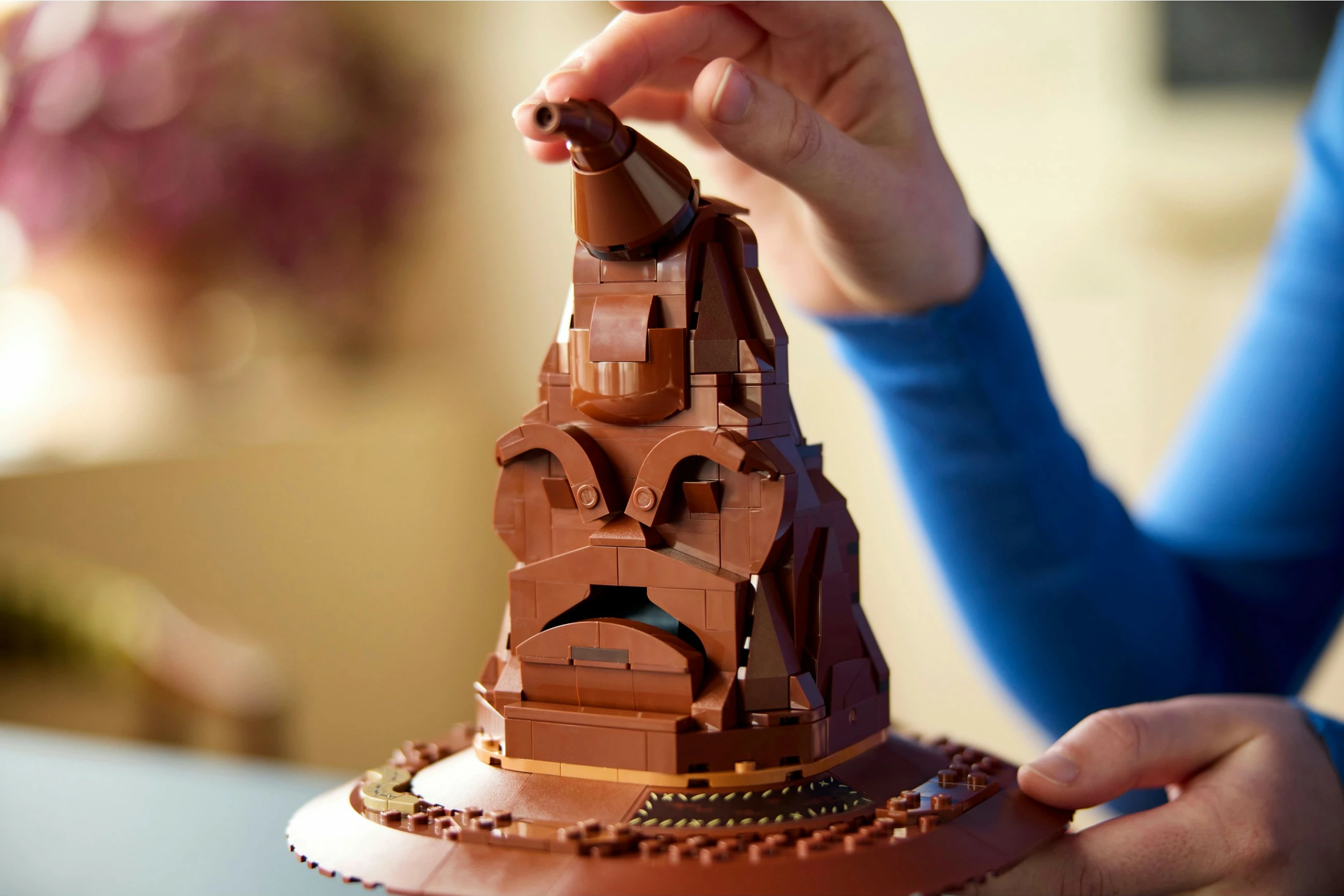 Set LEGO Talking Sorting Hat, 561 copë, plastikë, për të rritur, ngjyrë kafe