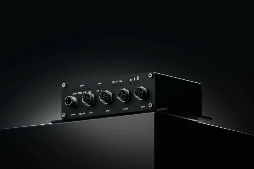 Router TELTONIKA ATRM50 5G 4x Gigabit Ethernet M12 dual SIM eSIM GNSS 9-50V IP30 i zi