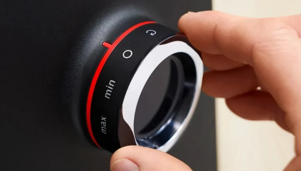 Makinë mishi Bosch MFWS440B, 1900 W, E zezë, Argjendtë