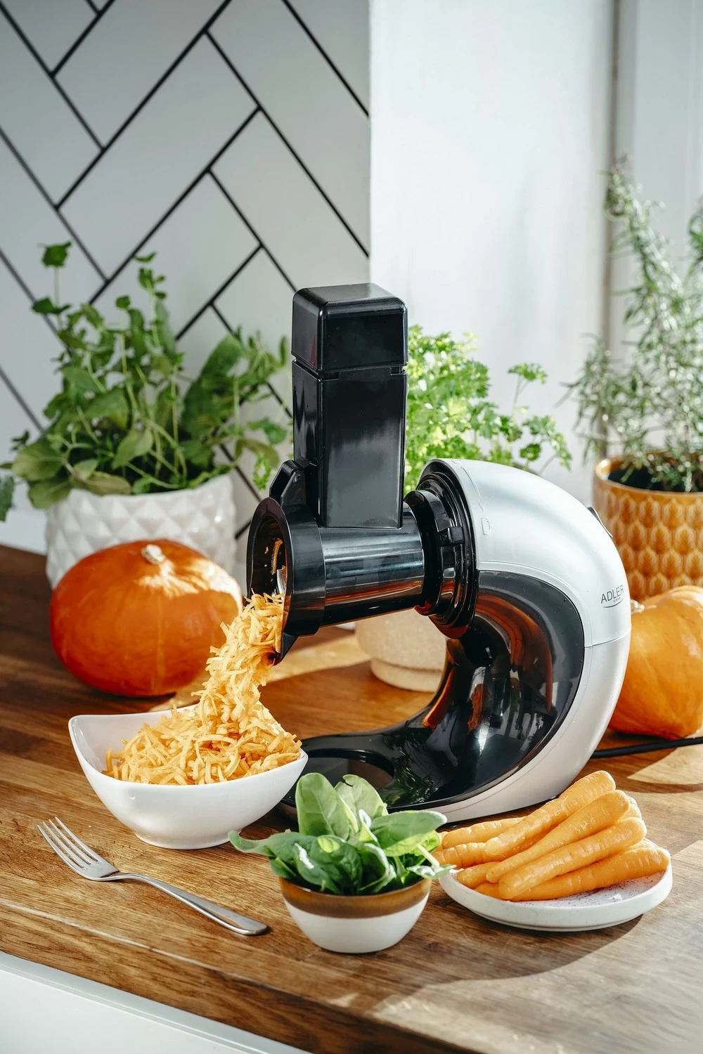 Adler AD 4131 3në1, argjendtë-zi