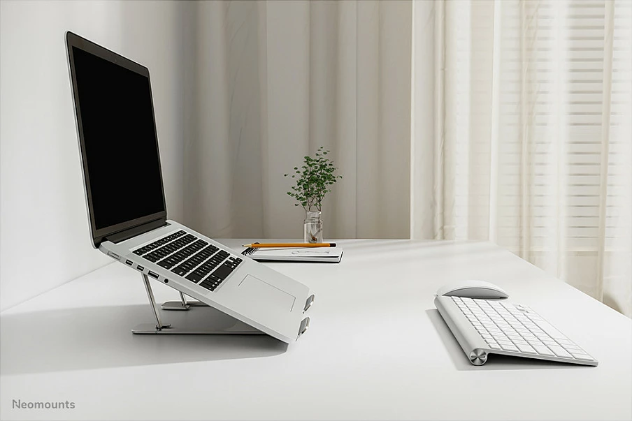 Mbajtës laptopi Newstar NSLS085SILVER, alumini, 10-17 inç, argjendtë