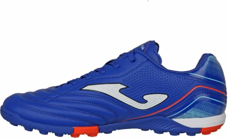 Atlete futbolli Joma për meshkuj dhe femra