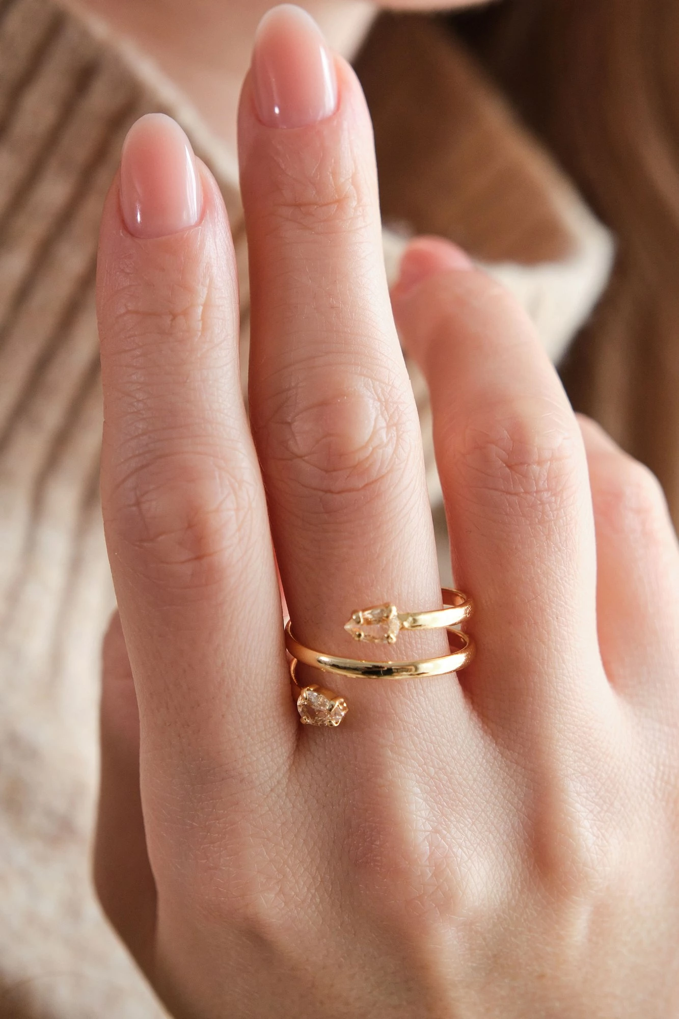 Unazë Jumeon, ngjyrë ari, me gur zirkoni, madhësi e rregullueshme