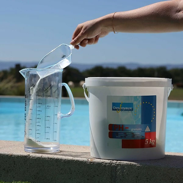 Enë matëse për kimikate pishine Desjoyaux JD, 1 L, me lugë dozimi, transparente