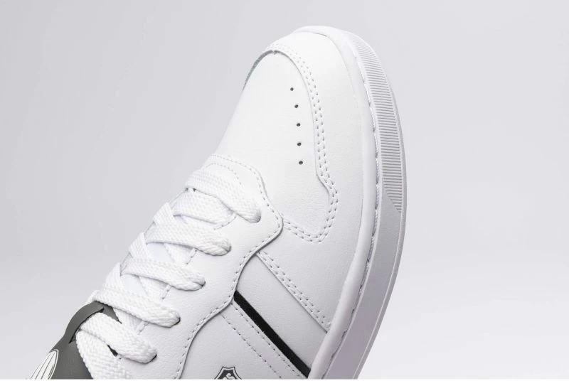 Atlete meshkuj K-Swiss, të bardha