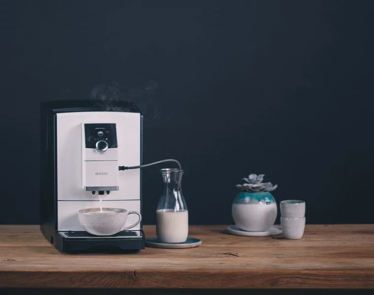 Makinë kafeje automatike NIVONA CafeRomatica 796, 2.2L, e bardhë