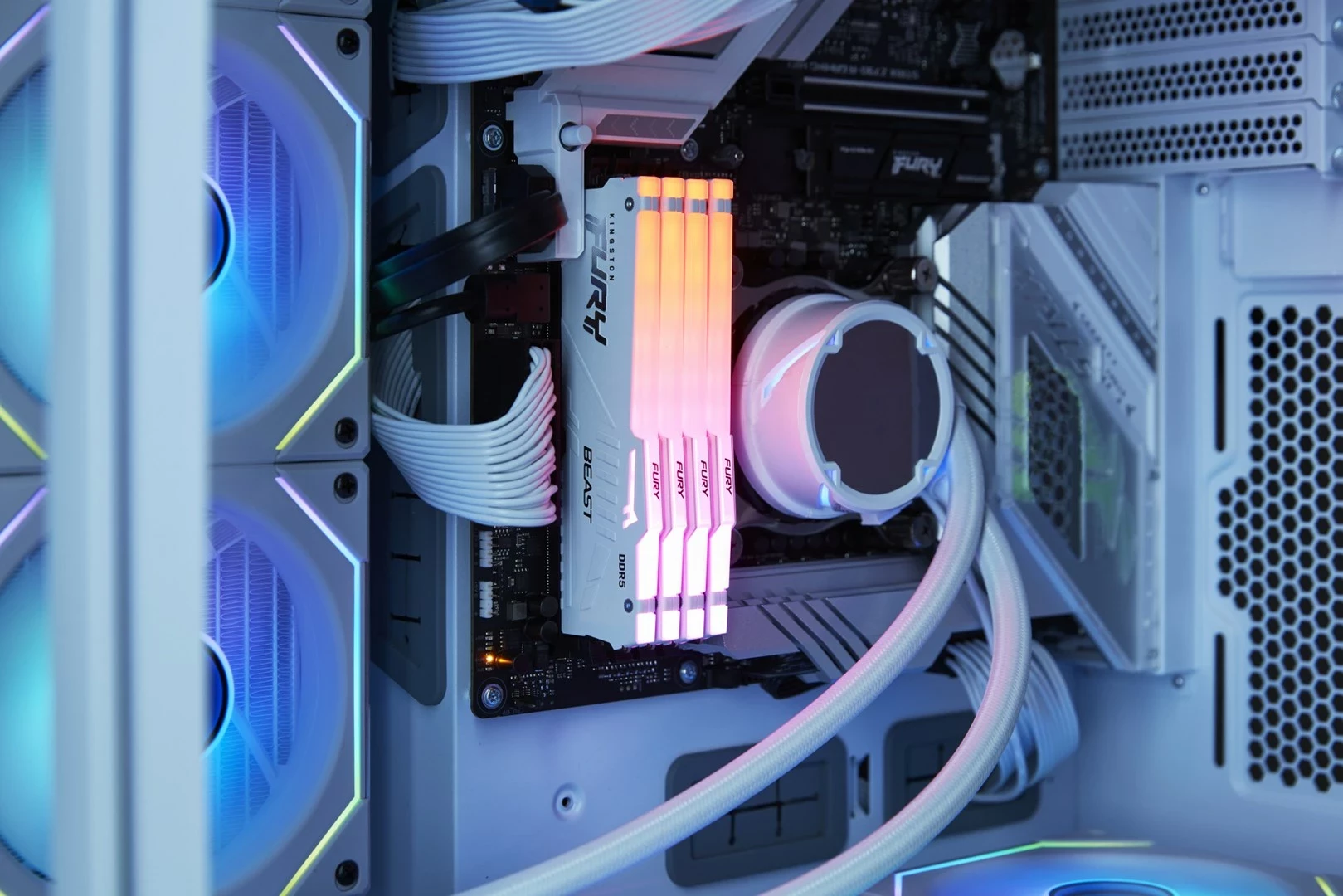 RAM Memorje Kingston FURY Beast 32GB 6000MT/s DDR5 CL36 DIMM (Kit of 2) Bardhë RGB