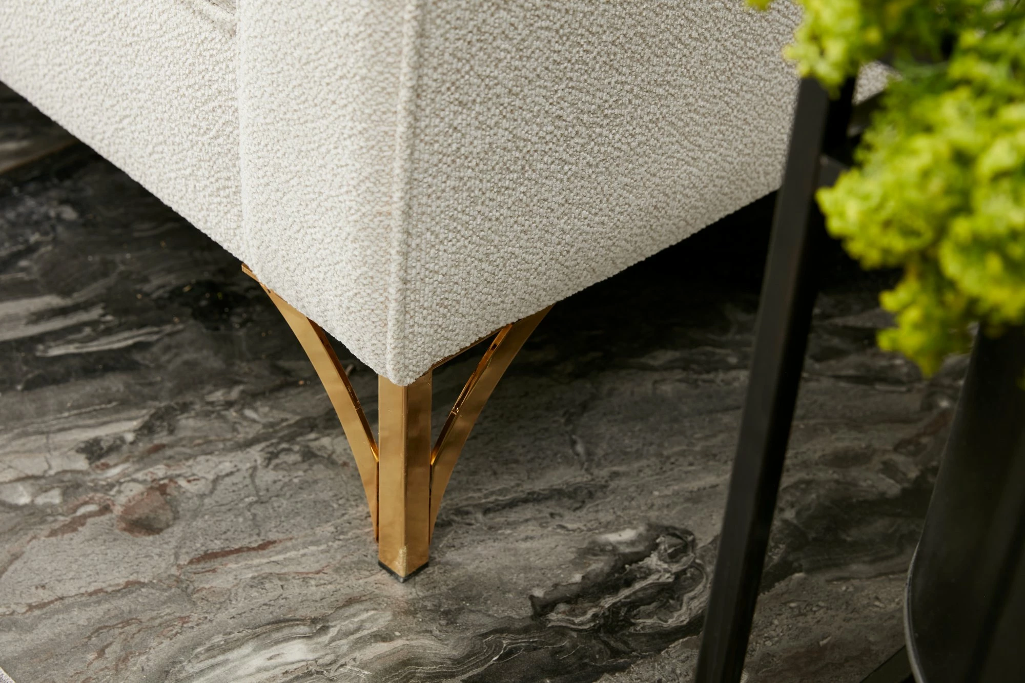 Këndare Atelier del Sofa, Berlin, e djathtë, krem dhe ari