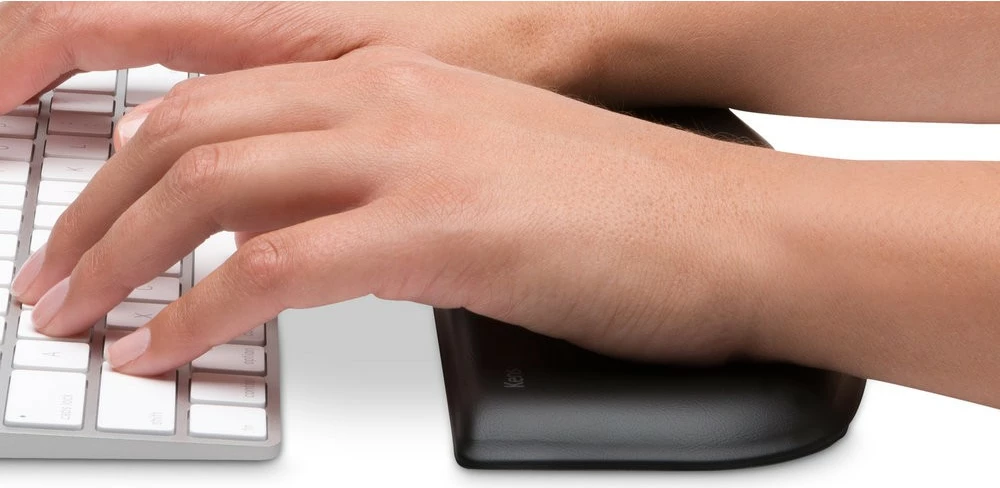 Mbështetëse dore Kensington ErgoSoft për tastiera të holla kompakte, e zezë