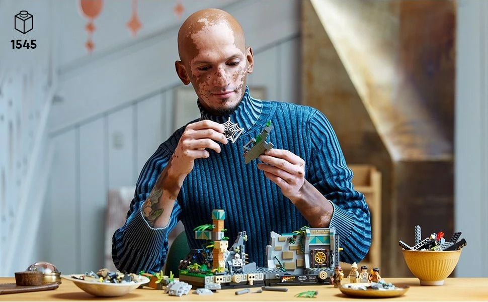 Set ndërtimi LEGO Indiana Jones 77015 Temple of the Golden Idol, 1545 pjesë, multikolor