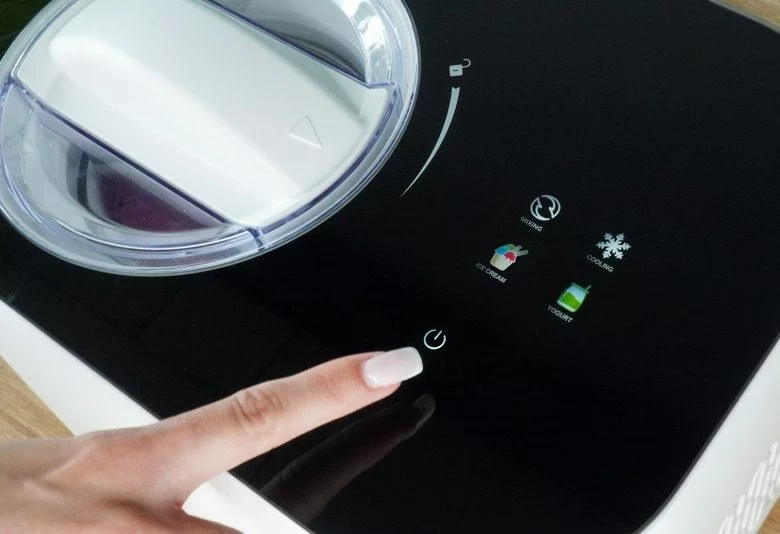 Makineri akulloreje Blaupunkt ICM401, 1 L, Bardhë