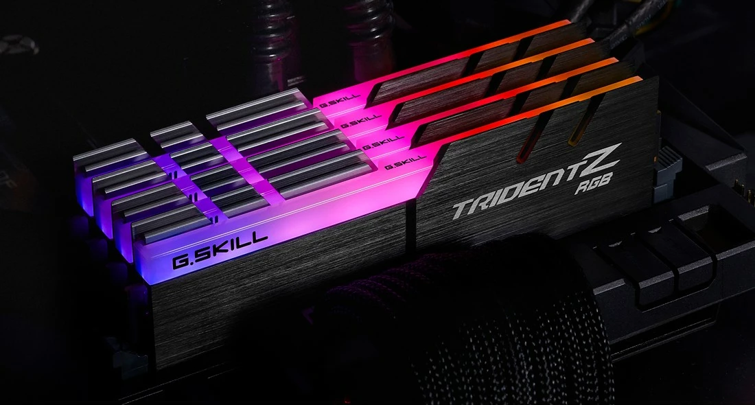 RAM Memorje G.Skill Trident Z RGB 32GB (4x8GB) DDR4-4000, me drita RGB, i zi