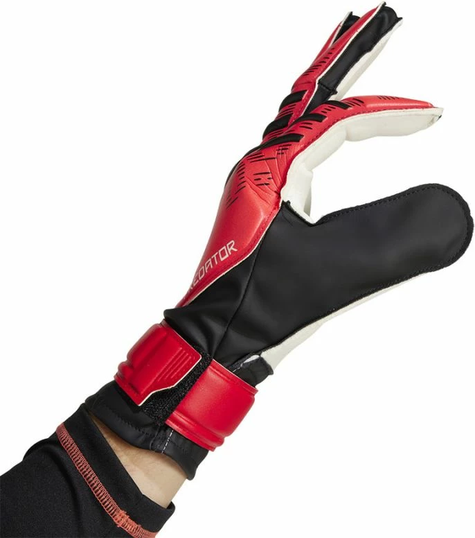 Dorëza portieri adidas për meshkuj, të bardha dhe të kuqe