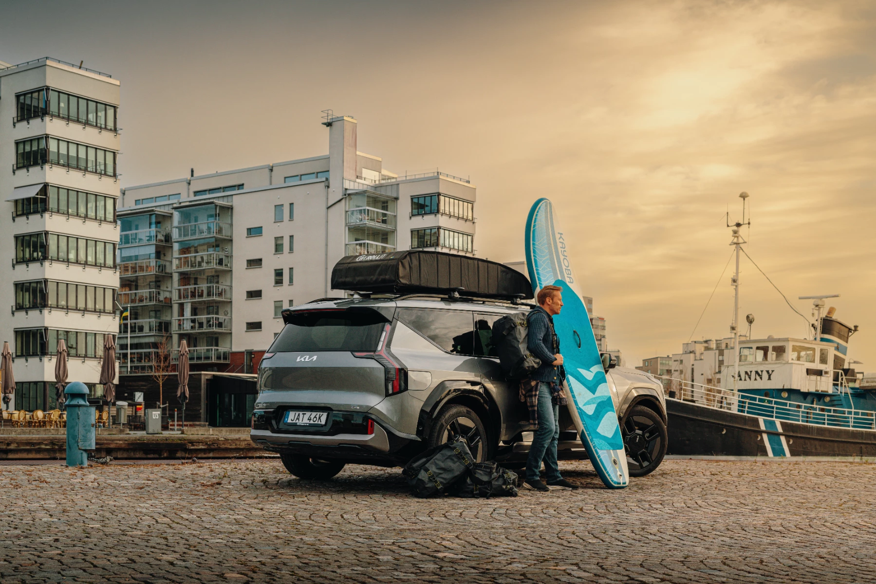 Kuti bagazhi për tavan makine Werollit Foldable Roof Box 520L, 520 L, e palosshme, ngarkesë max 75 kg, e zezë, me set montimi