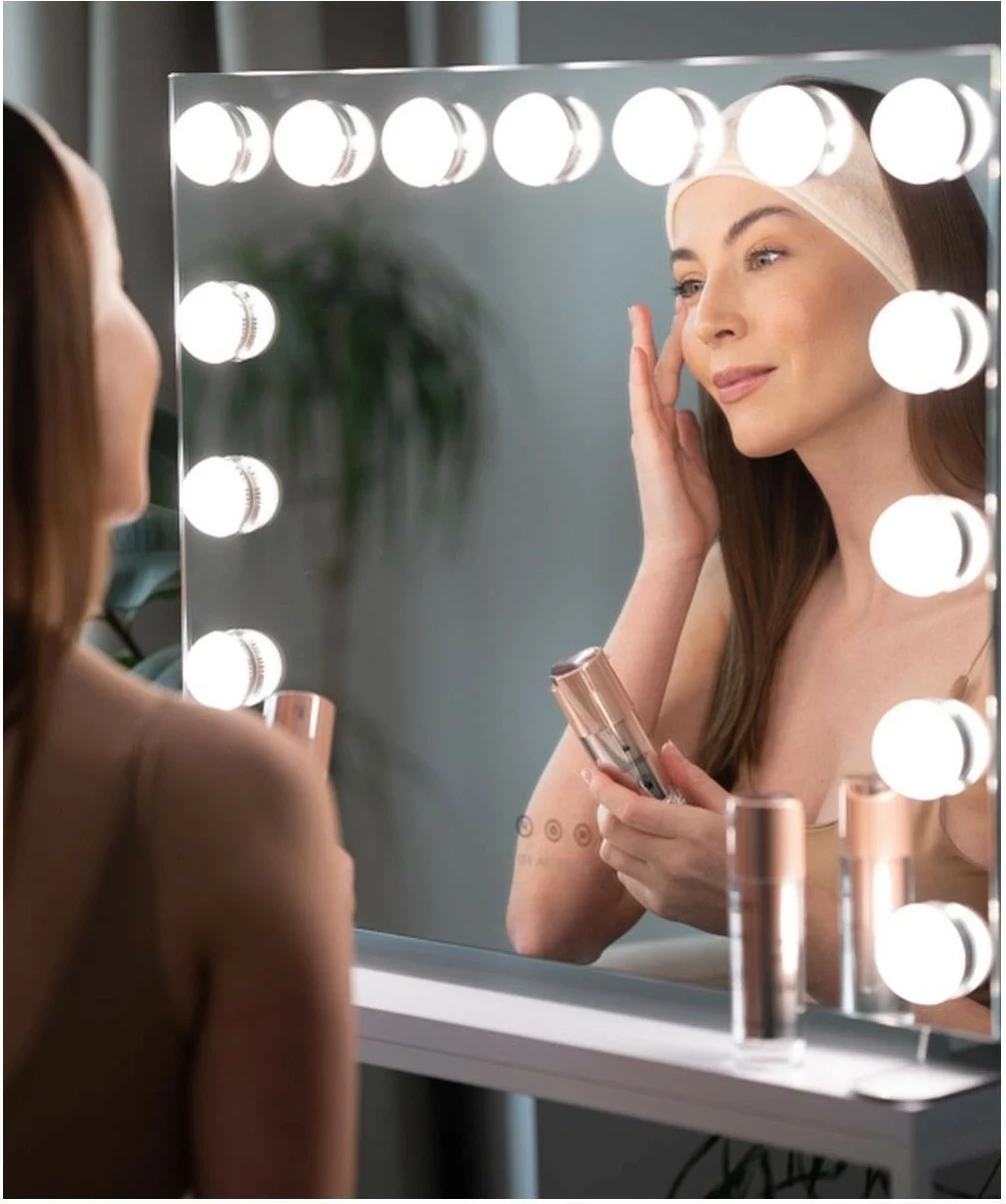 Pasqyrë me LED Beautifly Visage, ngjyrë argjendtë