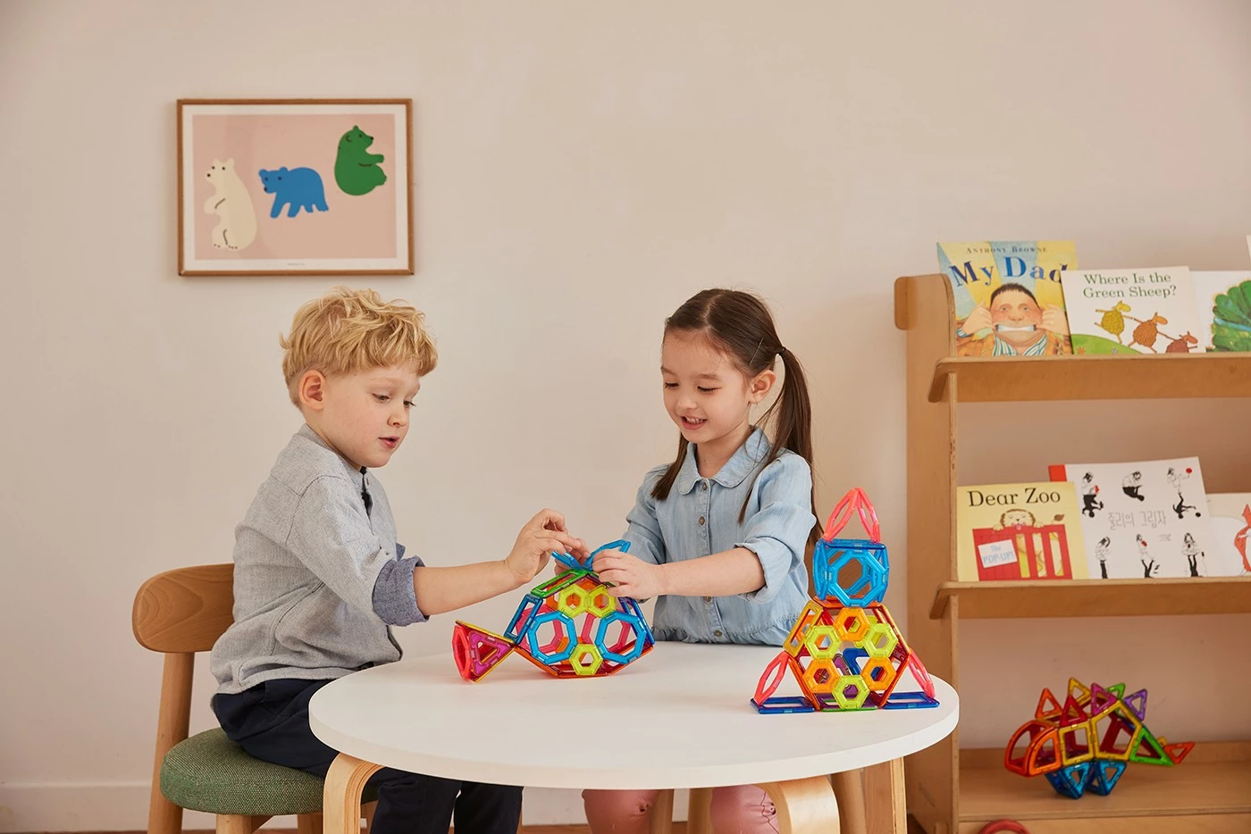 Set blloqe magnetike Magformers Challenger 30 elemente, shumëngjyrëshe