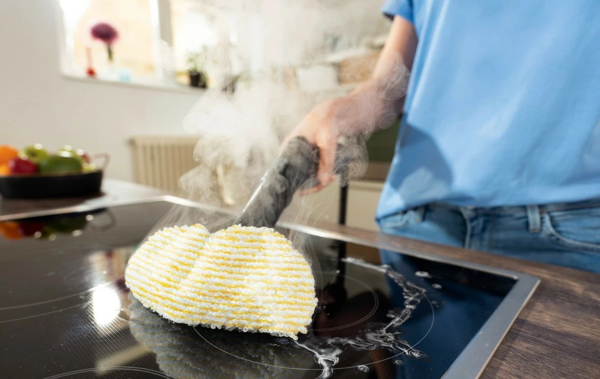 Avullues Karcher SC3 Deluxe Textile Edition, 1.513-435.0, 1900W, 1L, Bardhë/Zi