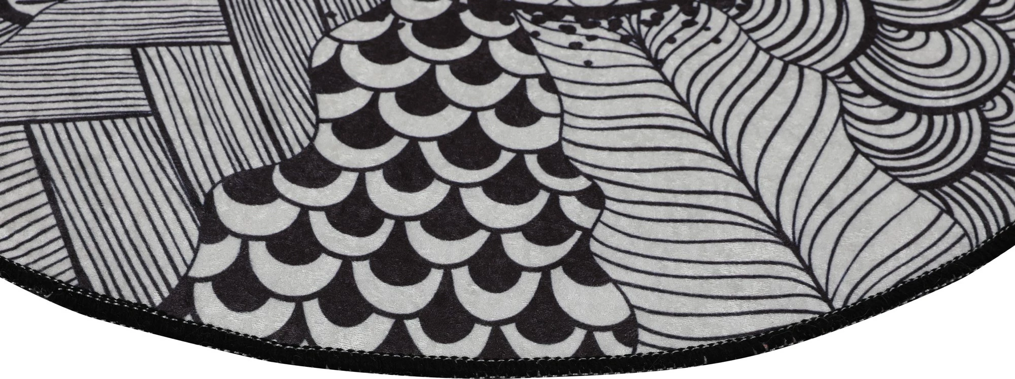 Tapet për banjo Mijölnir, More, 140 cm, e zezë dhe e bardhë