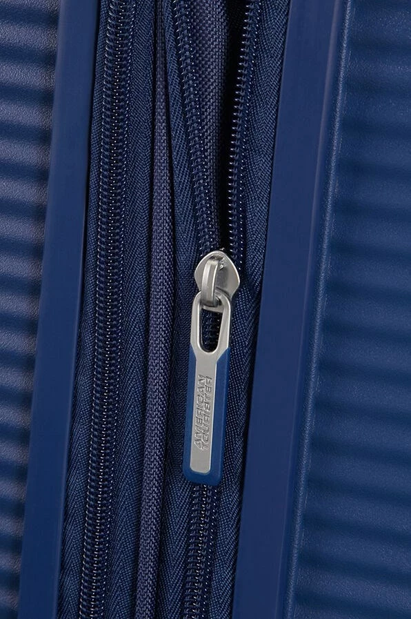 Valixhe mesatare American Tourister Soundbox, navy